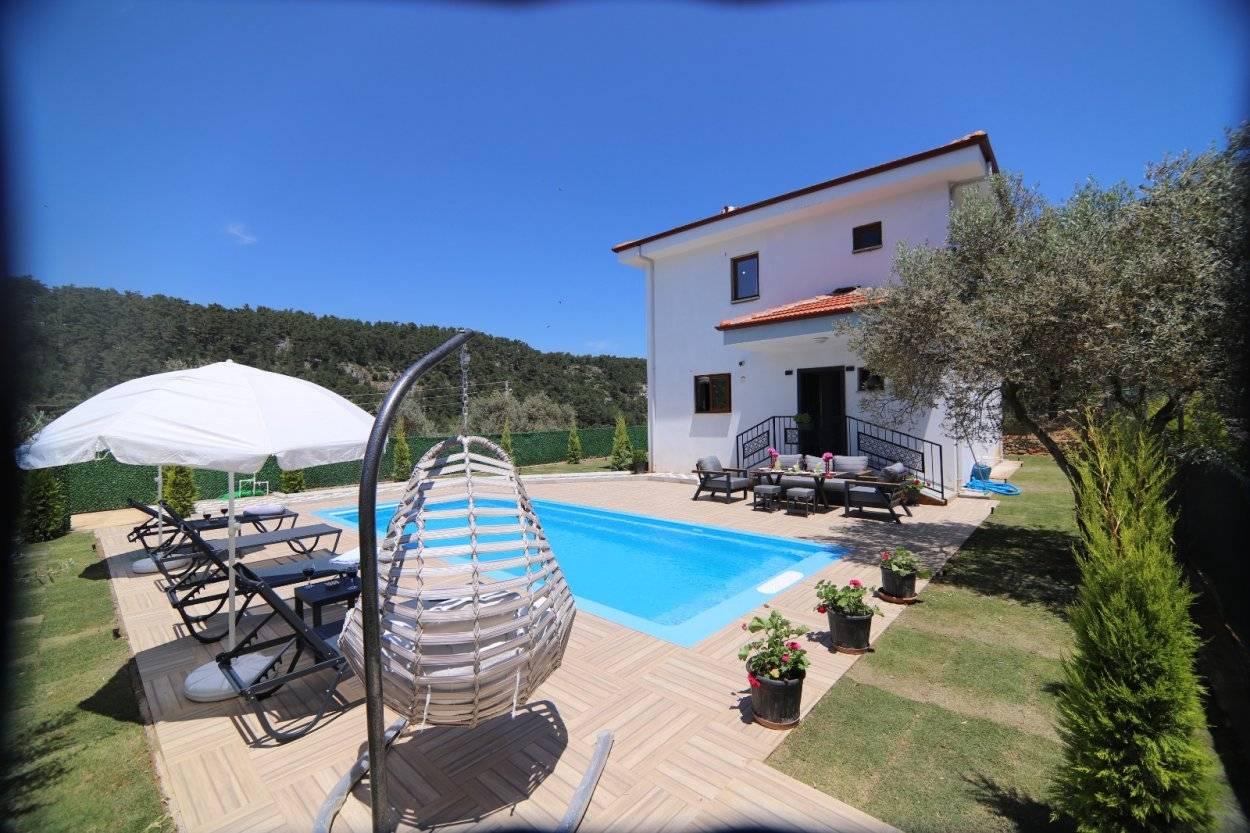 Muğla Menteşe'de Konforlu Tasarımlı, Özel Havuzlu, 3+1 Villa-43742