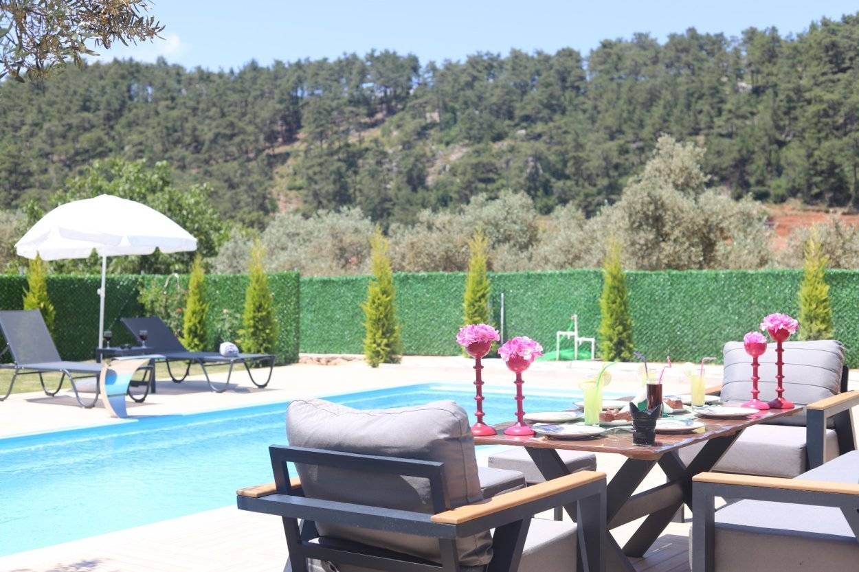 Muğla Menteşe'de Konforlu Tasarımlı, Özel Havuzlu, 3+1 Villa