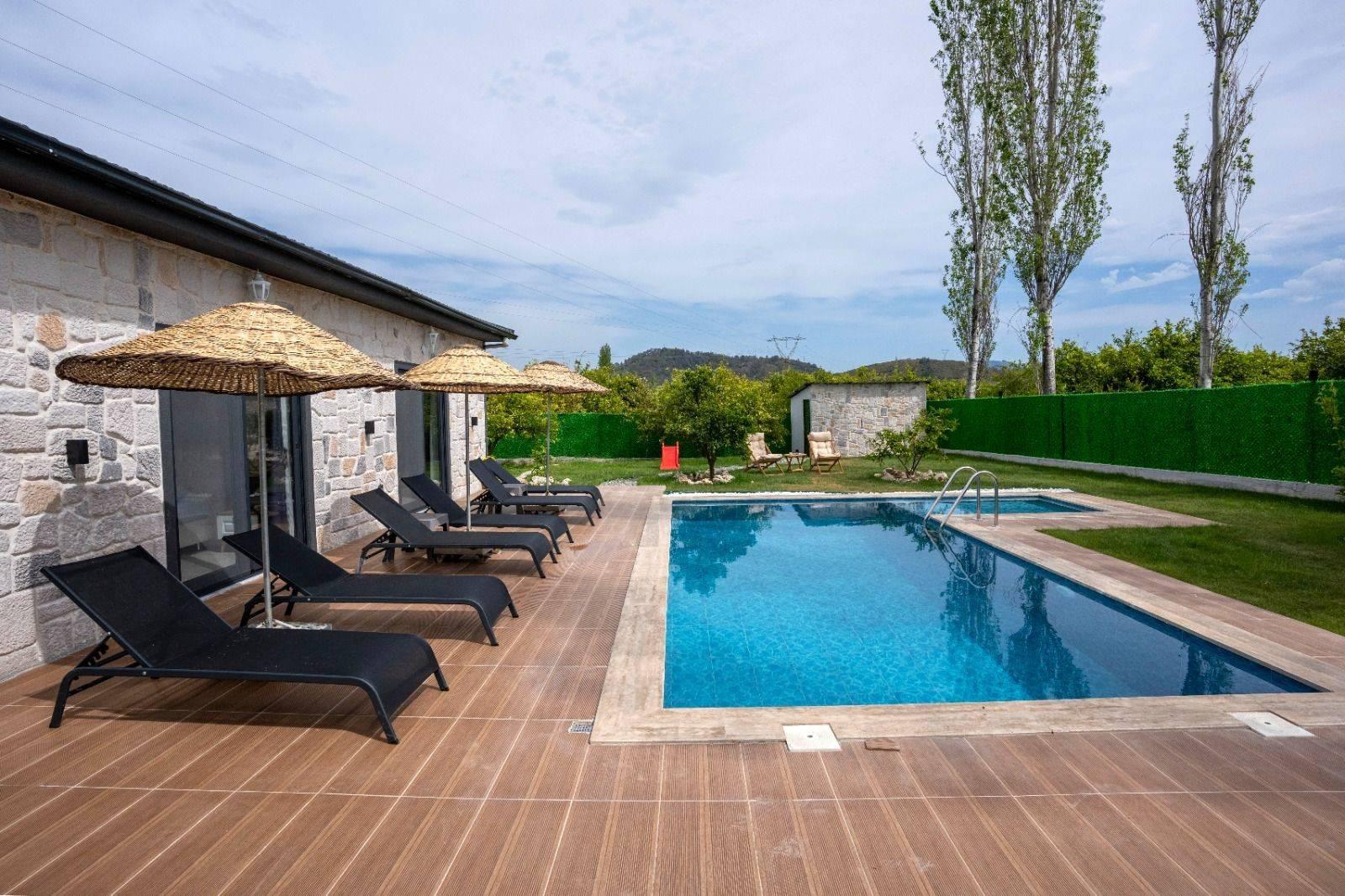 Muğla Ortaca'da Geniş Alanlara Sahip, Özel Havuzlu, Bohem Villa-42139