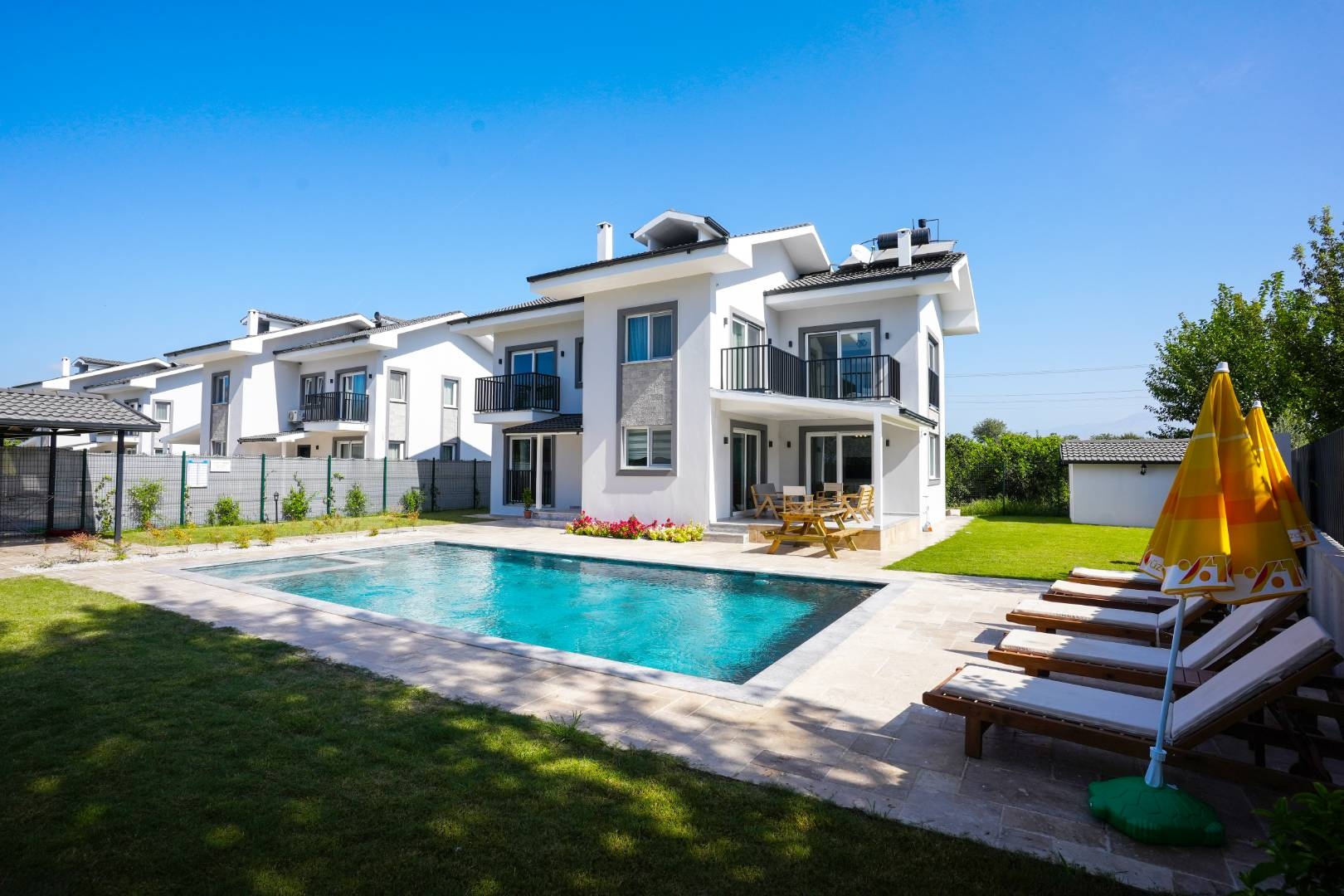 Muğla Ortaca'da Huzurlu Konumda, Özel Havuzlu, Modern Villa