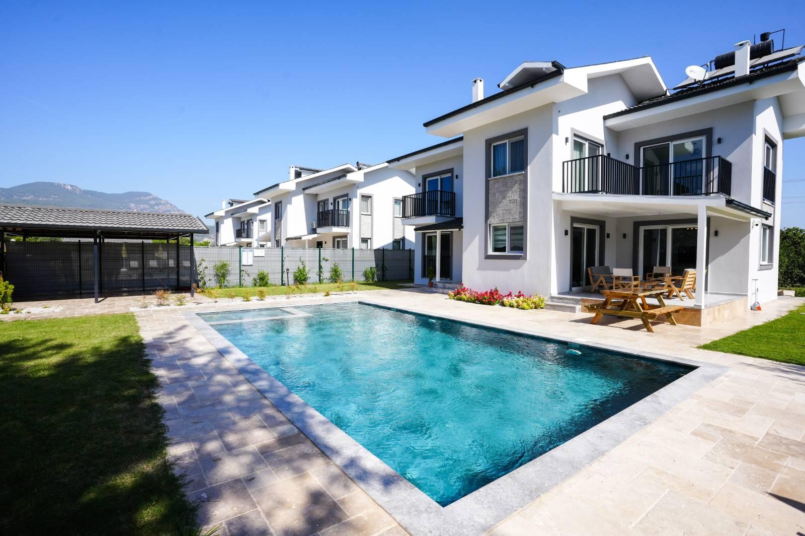 Muğla Ortaca'da Huzurlu Konumda, Özel Havuzlu, Modern Villa-42568