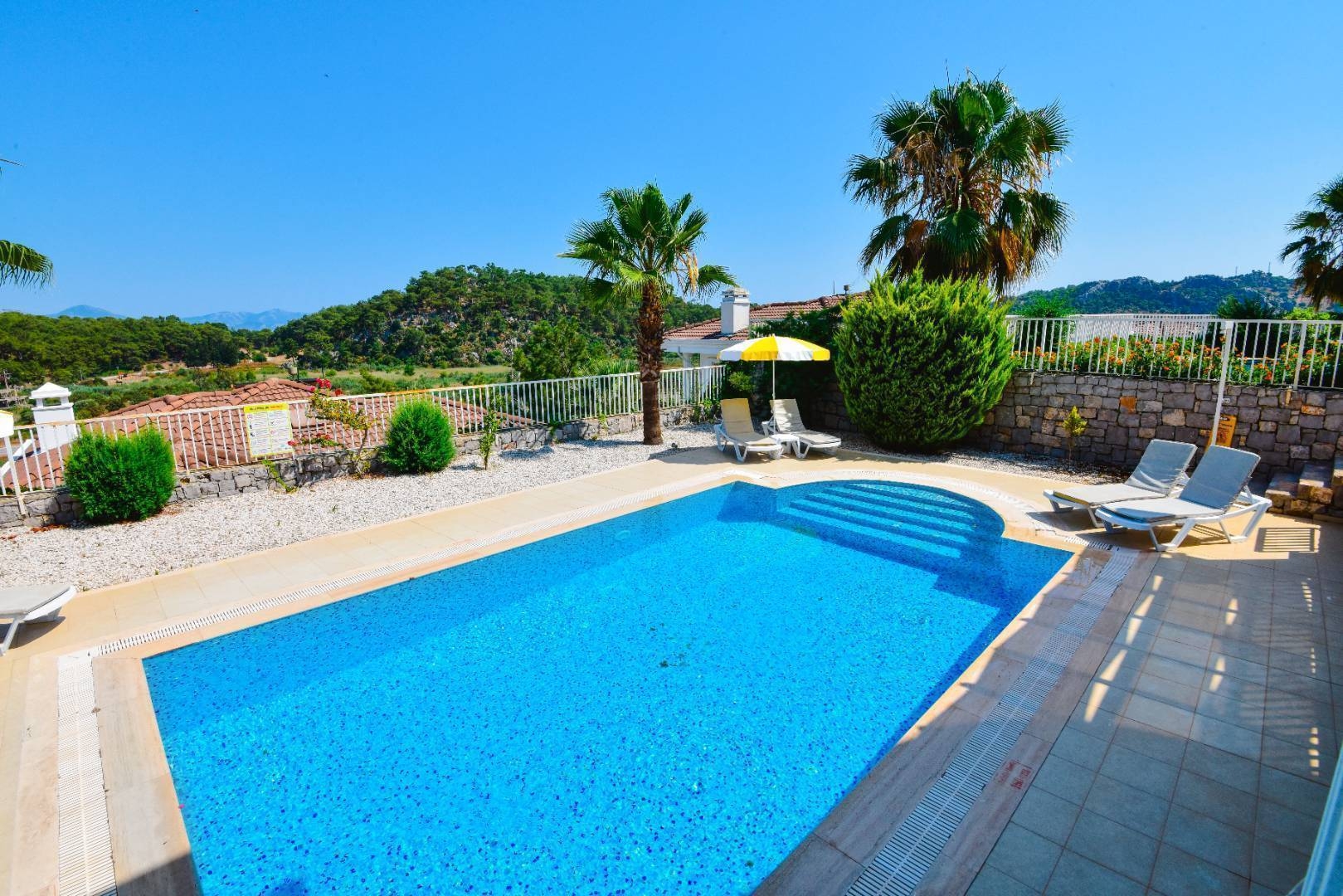 Muğla Ortaca'da Muhteşem Doğa İle İç İçe, Modern Tasarımlı, Şık Villa