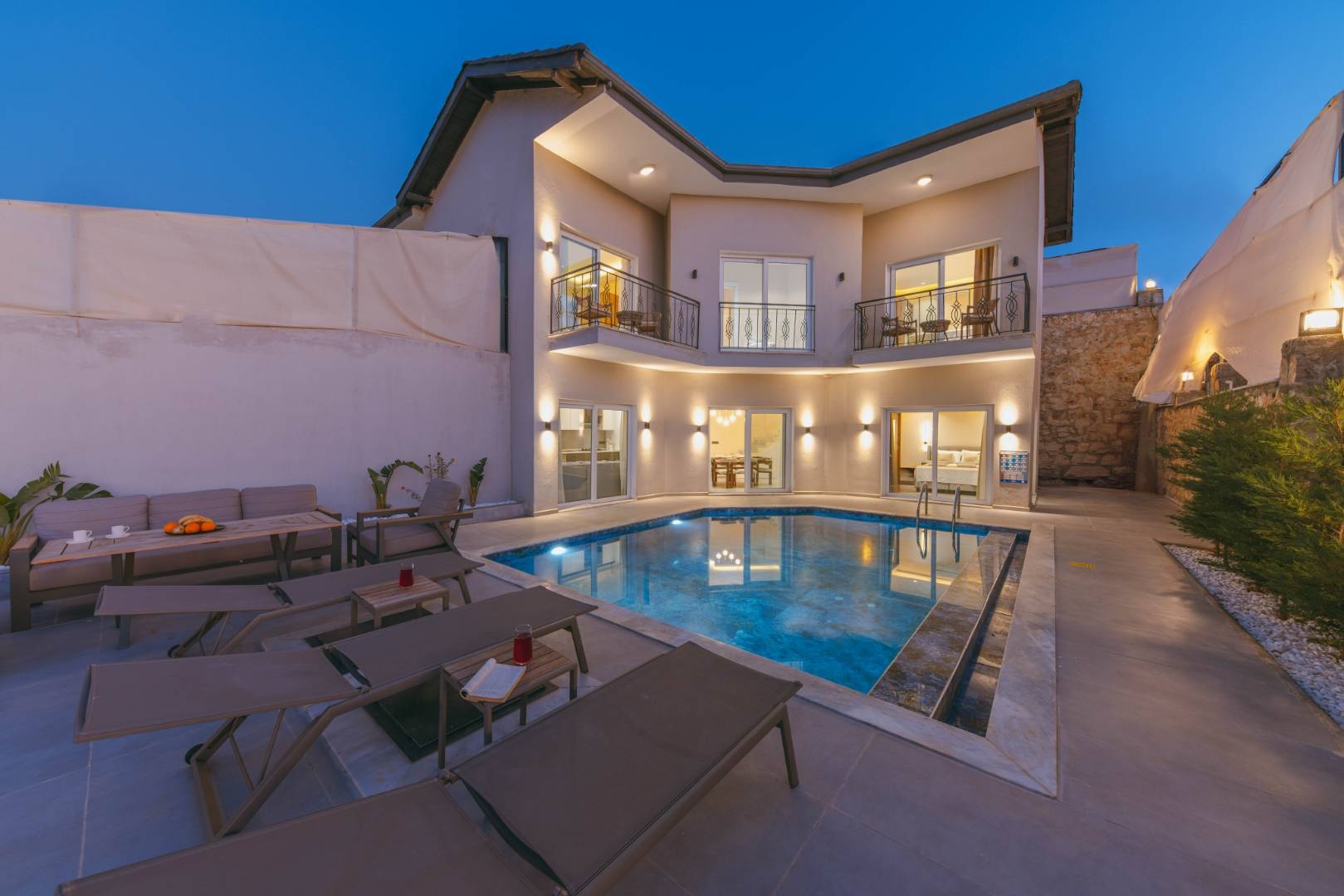 Muğla Seydikemer'de Doğa Manzaralı, Özel Havuzlu, Şık Villa