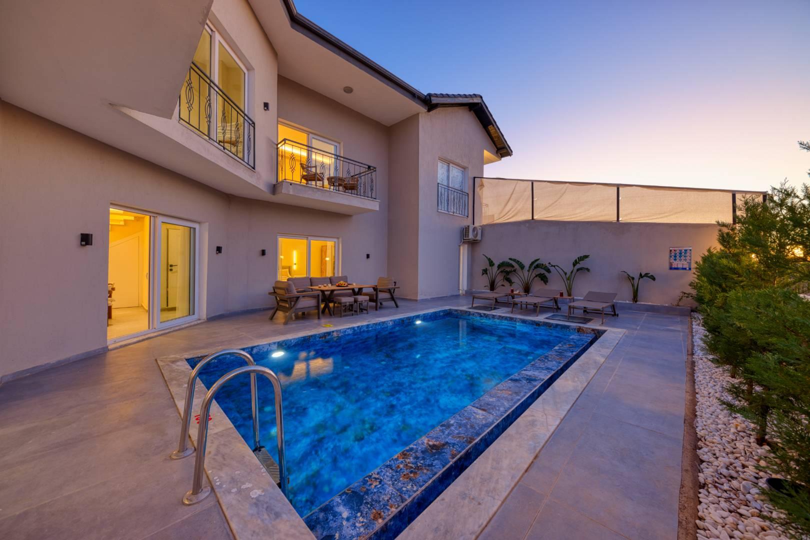 Muğla Seydikemer'de Enfes Doğada, Özel Havuzlu, 3+1 Villa-43116