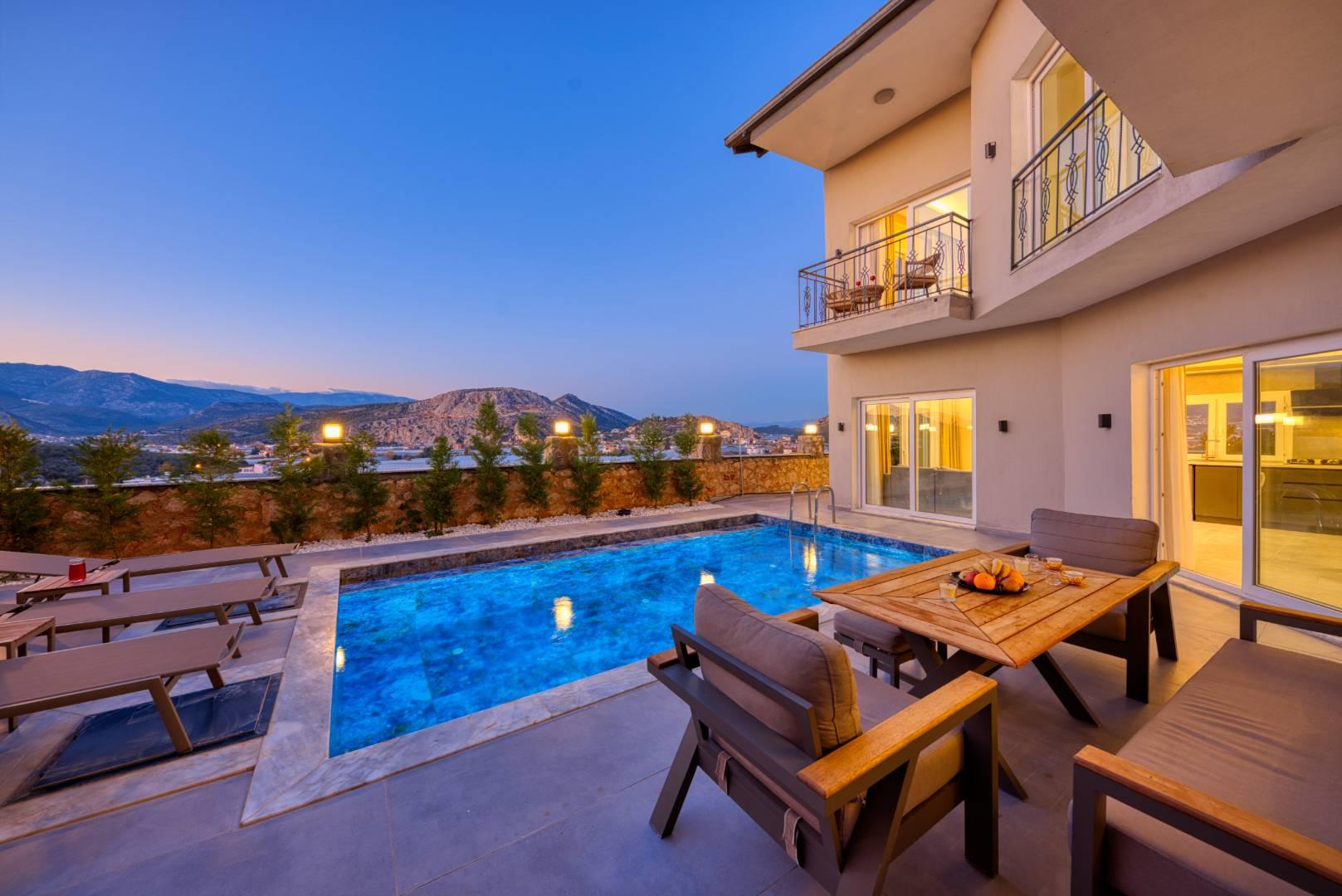 Muğla Seydikemer'de Enfes Doğada, Özel Havuzlu, 3+1 Villa-43116
