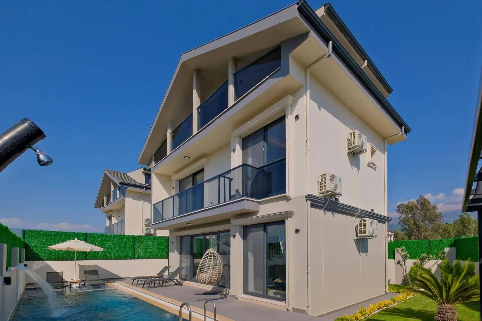 Muğla Seydikemer'de Geniş Ailelere Uygun, Özel Havuzlu, Şık Villa-41568