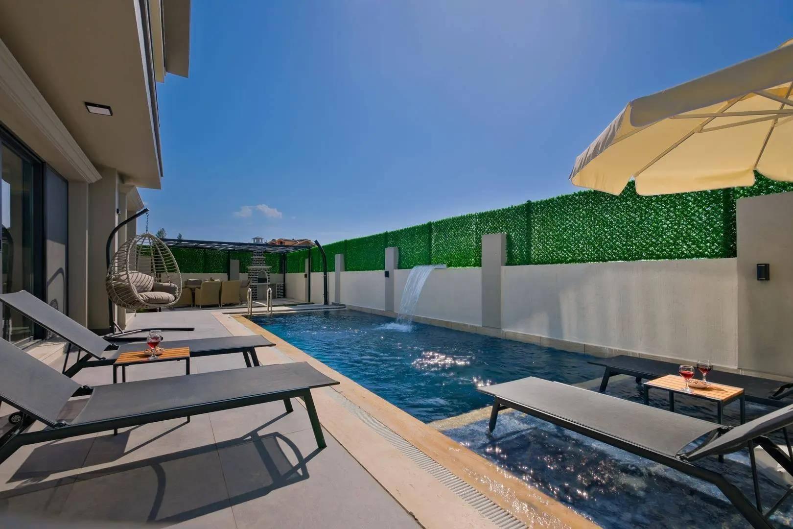 Muğla Seydikemer'de Geniş Ailelere Uygun, Özel Havuzlu, Şık Villa-41568