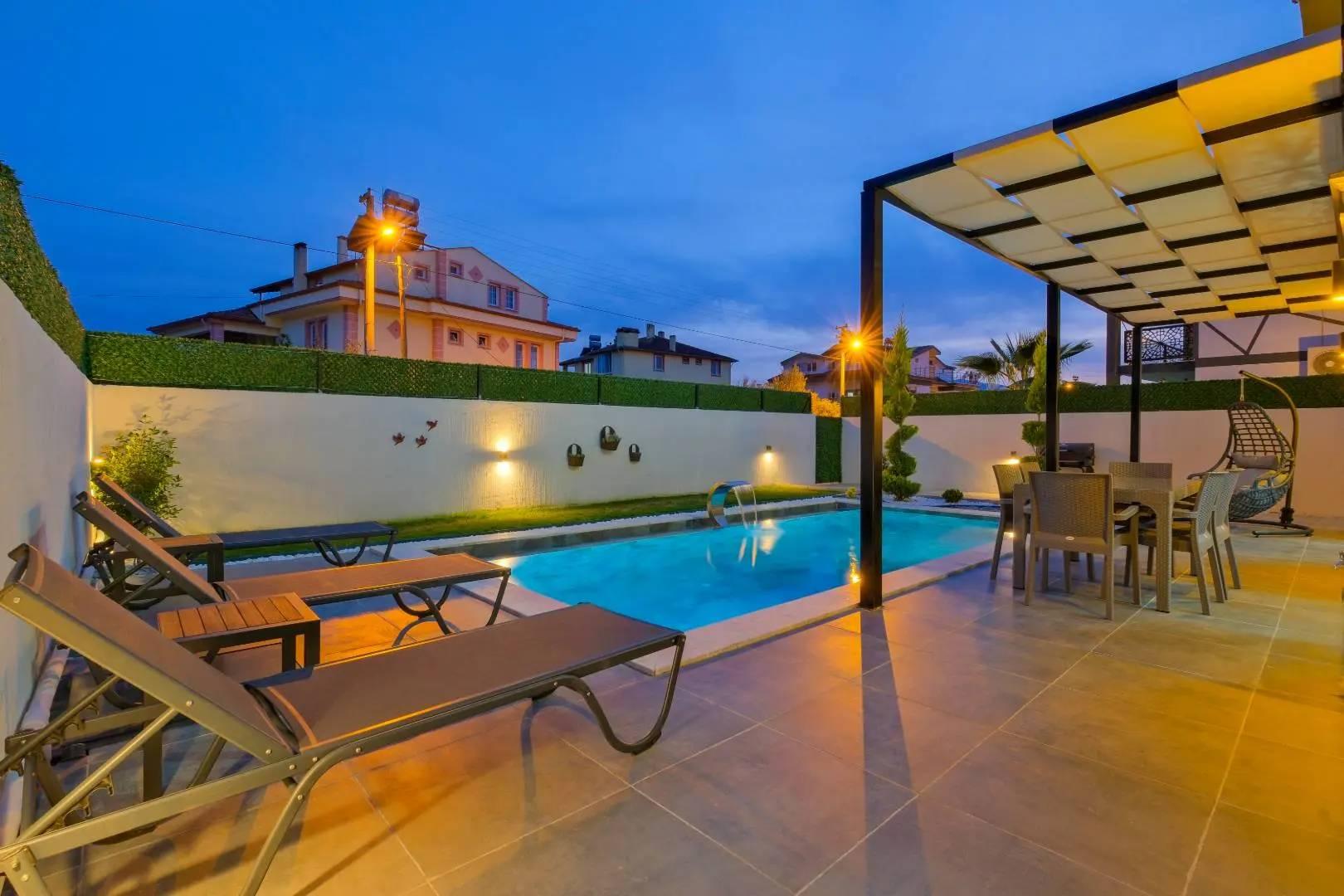 Muğla Seydikemer'de Geniş Ailelere Uygun, Özel Havuzlu, Şık Villa-42409
