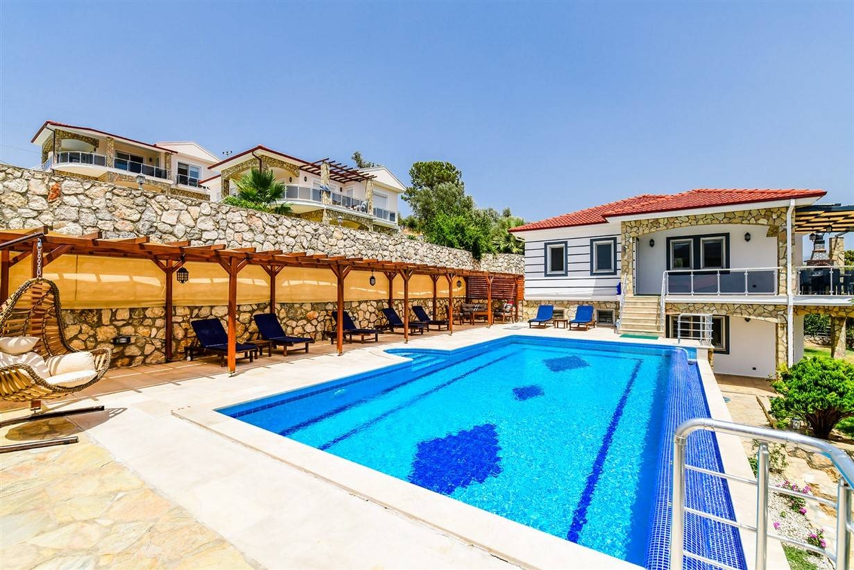 Muğla Seydikemer'de Gözlerden Uzak, Özel Havuzlu, Modern Villa