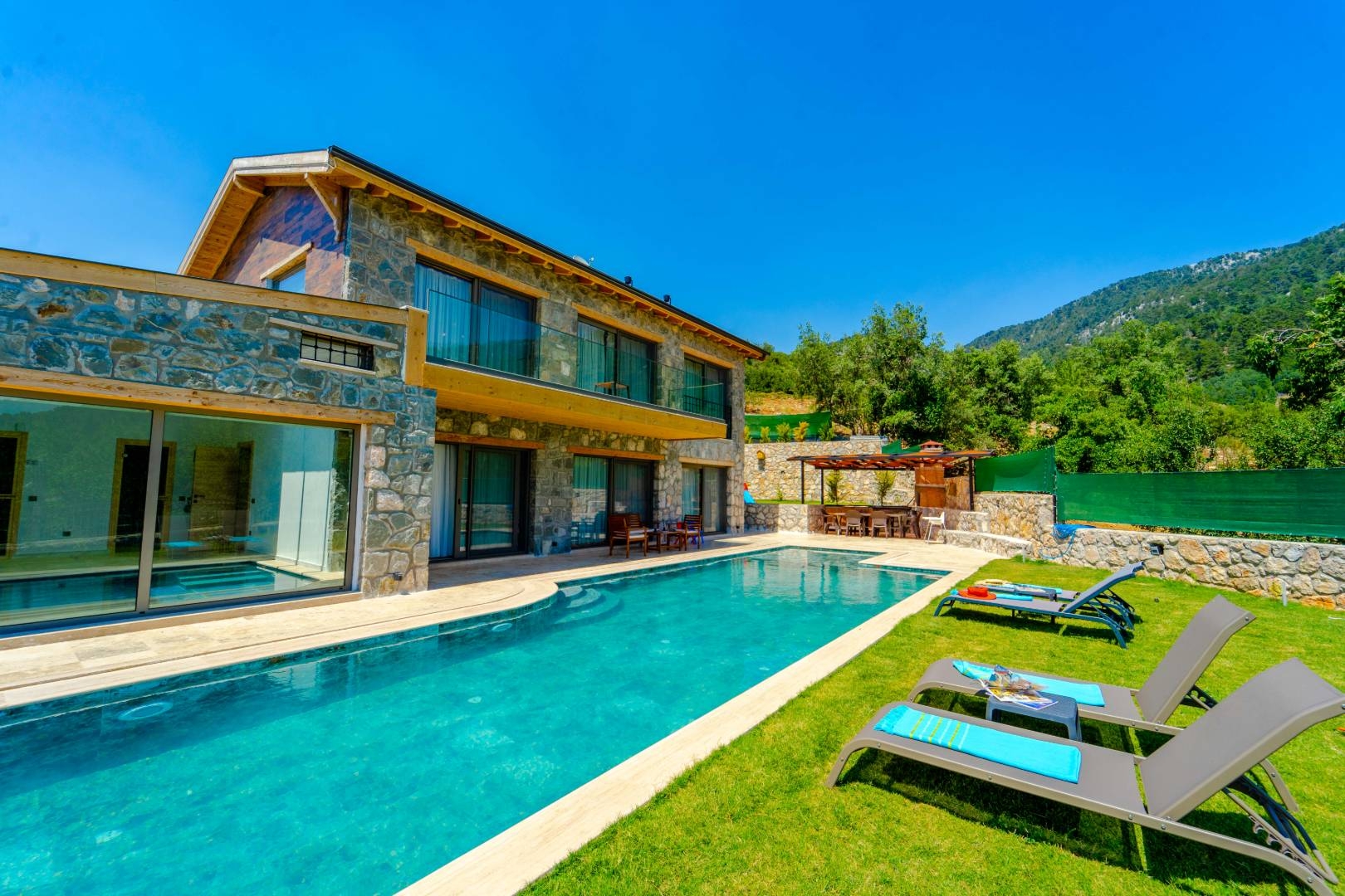Muğla Seydikemer'de Gözlerden Uzak, Özel Havuzlu, Otantik Villa