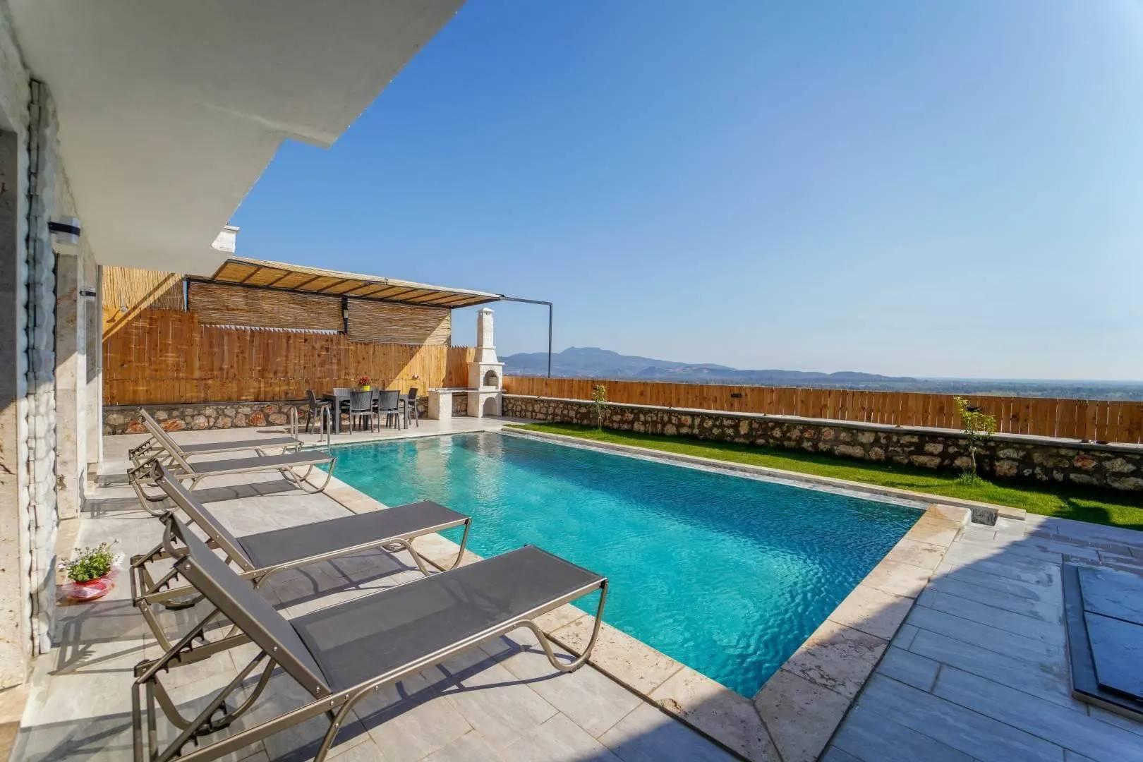 Muğla Seydikemer'de Kalabalık Ailelere Uygun, Özel Havuzlu, Şık Villa-41560