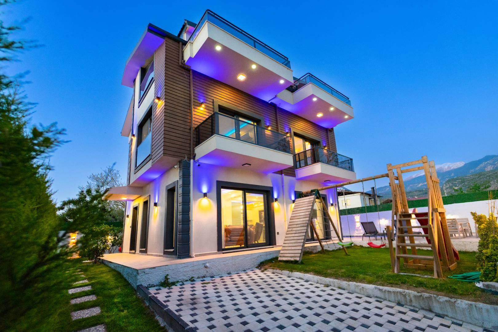 Muğla Seydikemer'de Kalabalık Ailelere Uygun, Özel Havuzlu, Şık Villa-43147