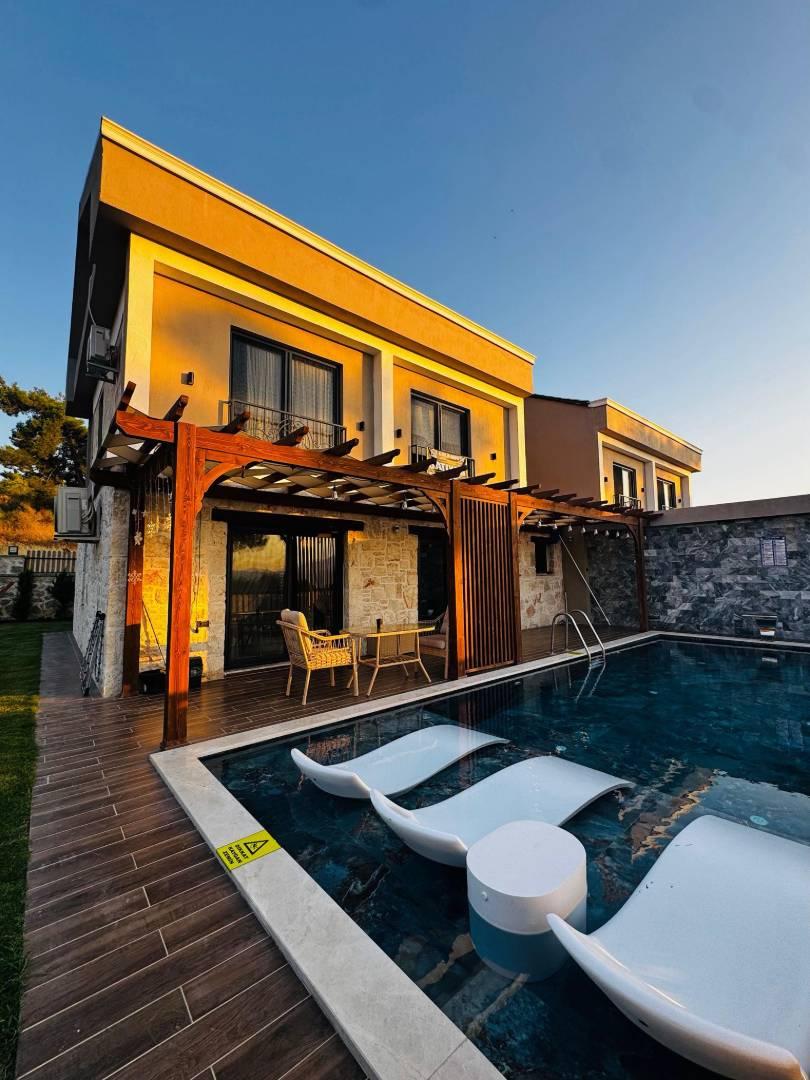 Muğla Seydikemer'de Modern Tasarımlı, Özel Havuzlu Lüks Villa-43425