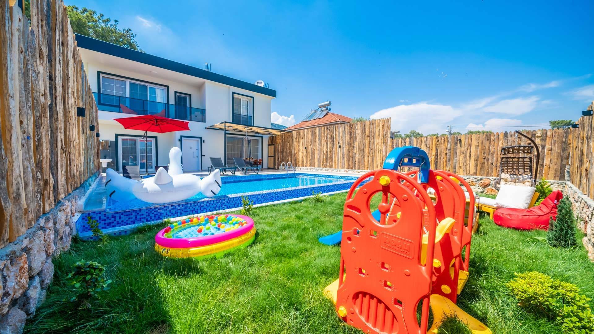 Muğla Seydikemer'de Yeşillikler İçerisinde, Özel Havuzlu, Modern Villa-42059