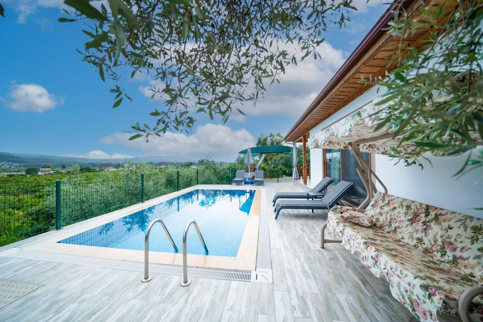 Muğla Ula'da Çekirdek Ailelere Uygun, Özel Havuzlu, Nezih Villa-43774