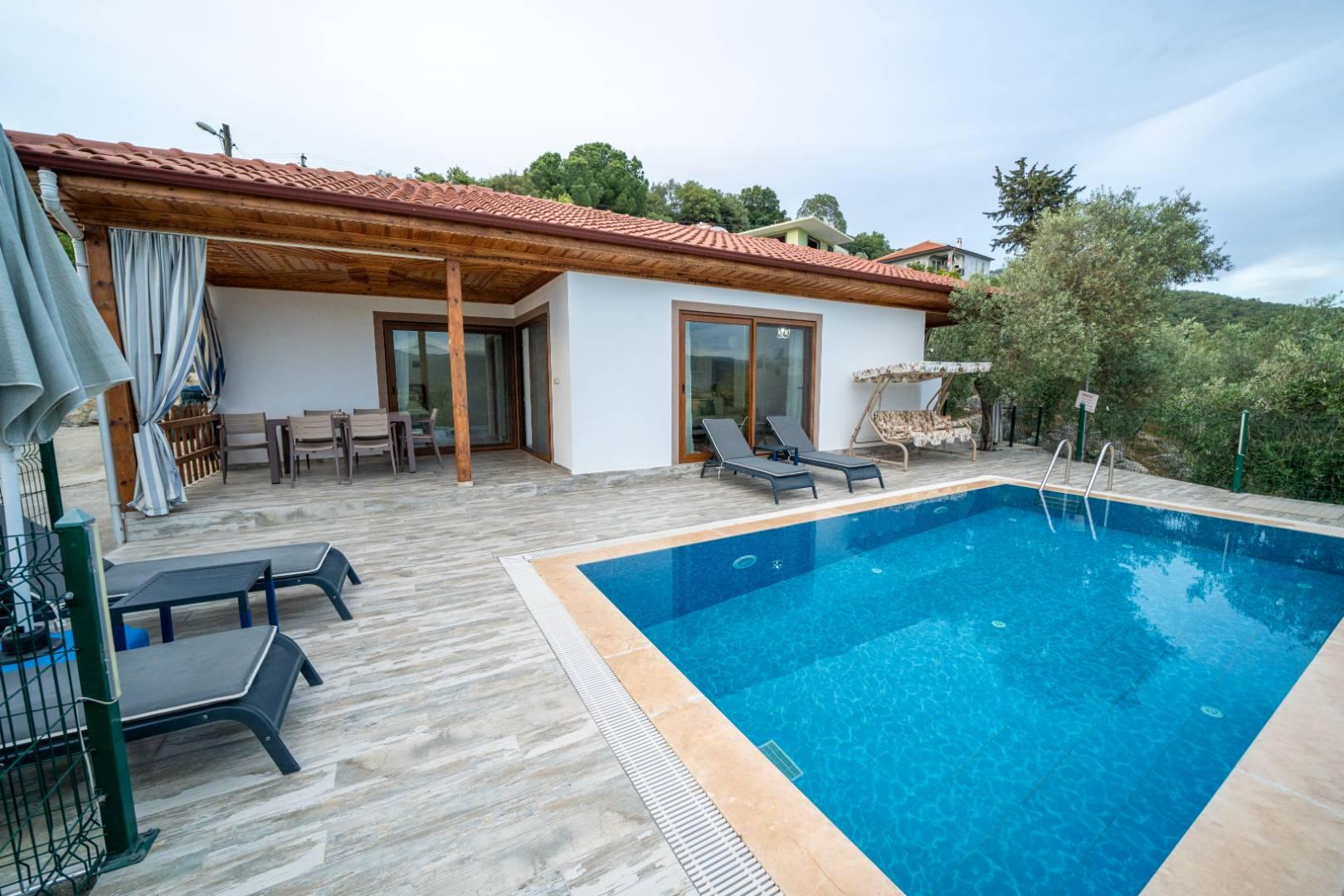 Muğla Ula'da Çekirdek Ailelere Uygun, Özel Havuzlu, Nezih Villa-43774