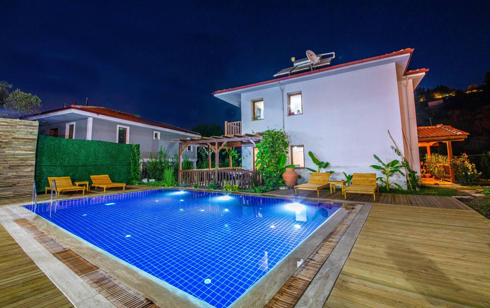 Muğla Ula'da Geniş Ailelere Uygun, Özel Havuzlu, Konforlu Villa-43767