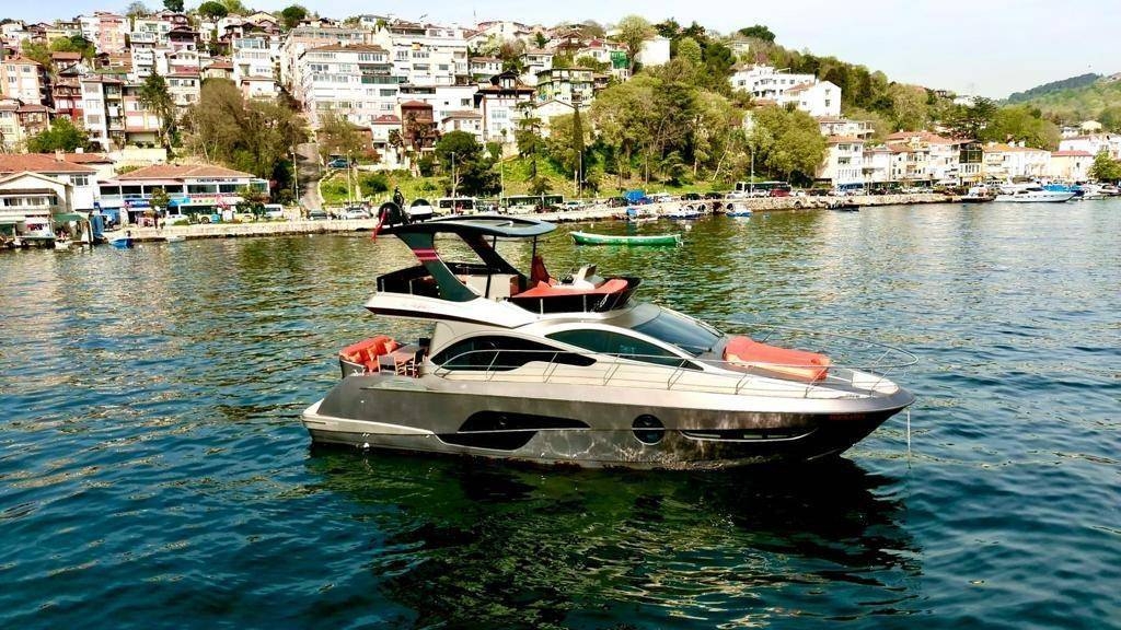 Muğla'da Göcek Çıkışlı, Eşsiz Mavilikte, Konforlu Kiralık Motoryat