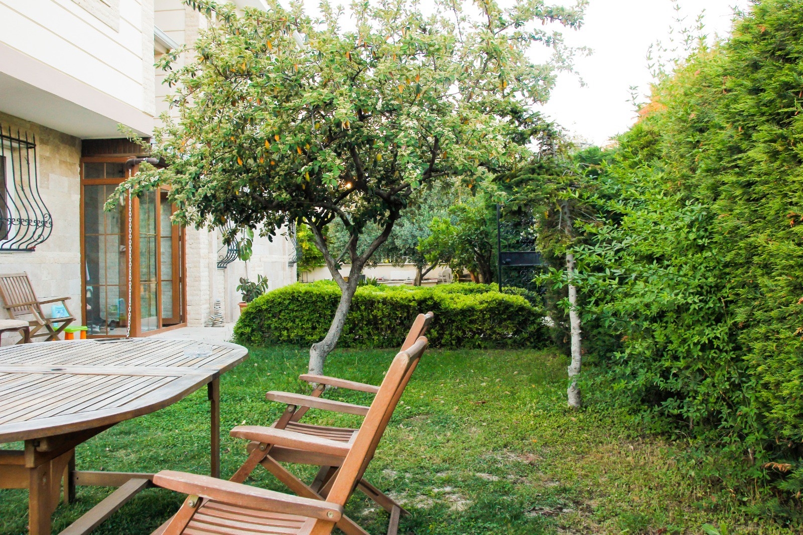 Kuşadası Karaova'da Denize Yakın Konumda, Özel Havuzlu, Lüks Villa