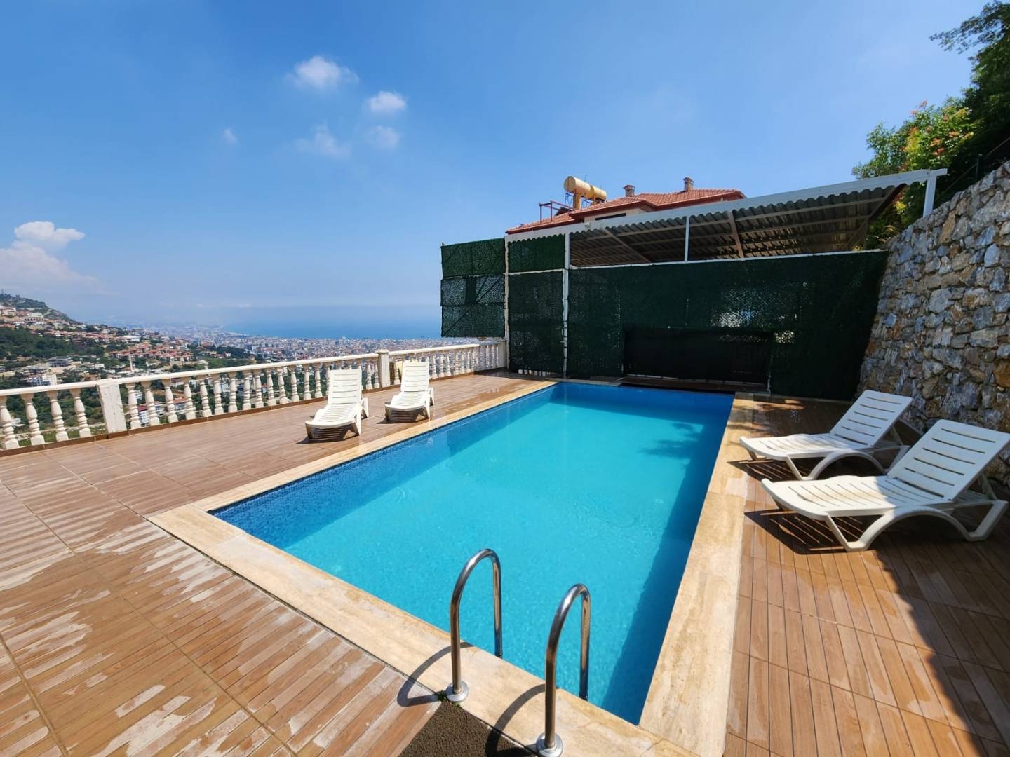 Alanya Sugözü'nde Deniz Manzaralı, Özel Havuzlu, 6 Kişilik Villa