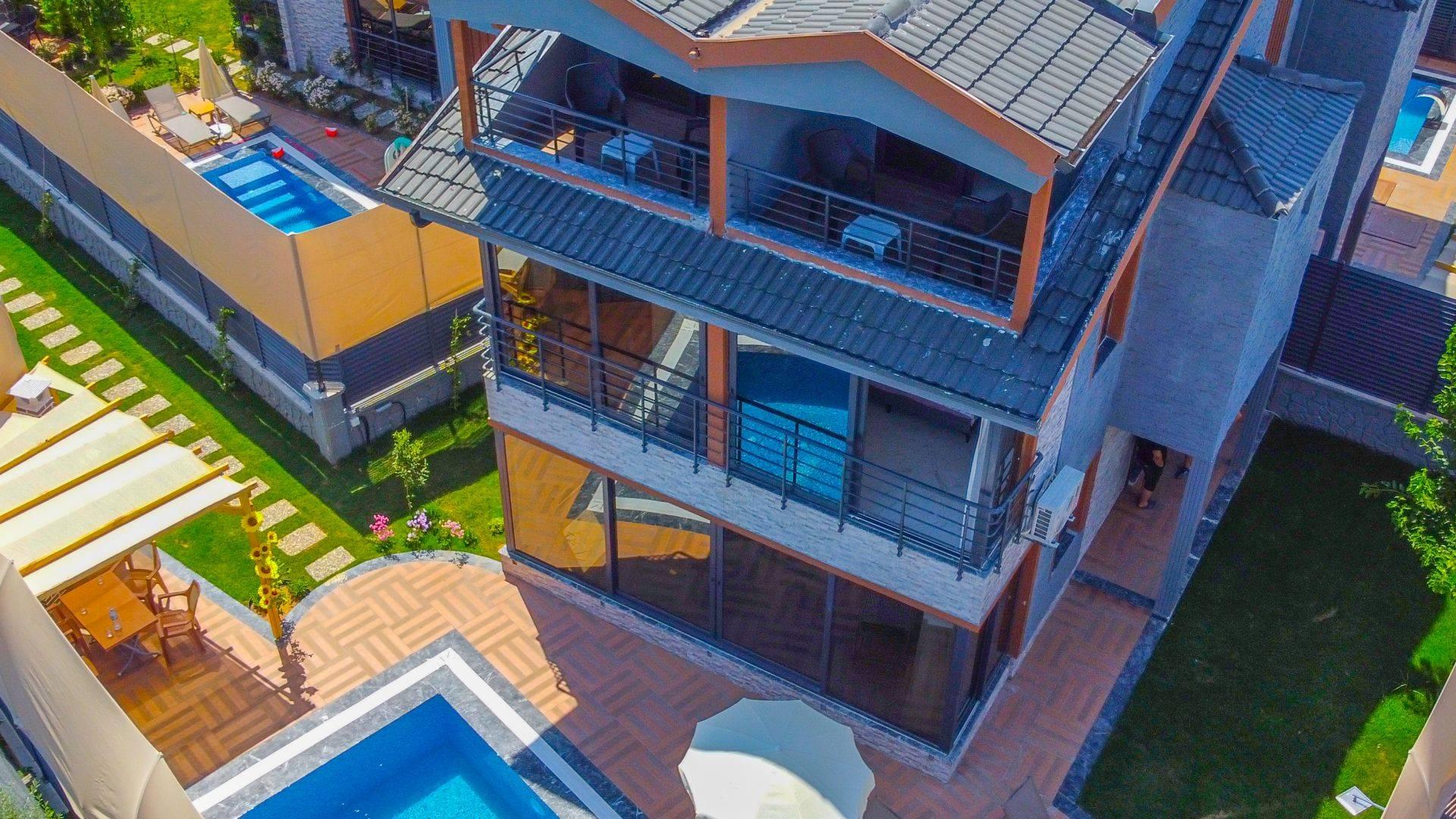 Fethiye Çamköy'de Geniş Ailelere Uygun, Özel Havuzlu, Şık Villa-43152