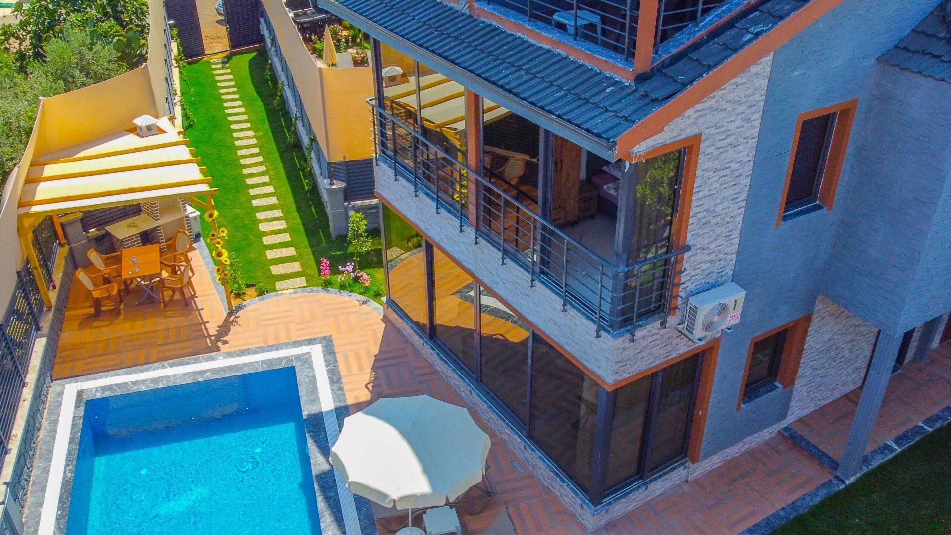 Fethiye Çamköy'de Geniş Ailelere Uygun, Özel Havuzlu, Şık Villa-43152