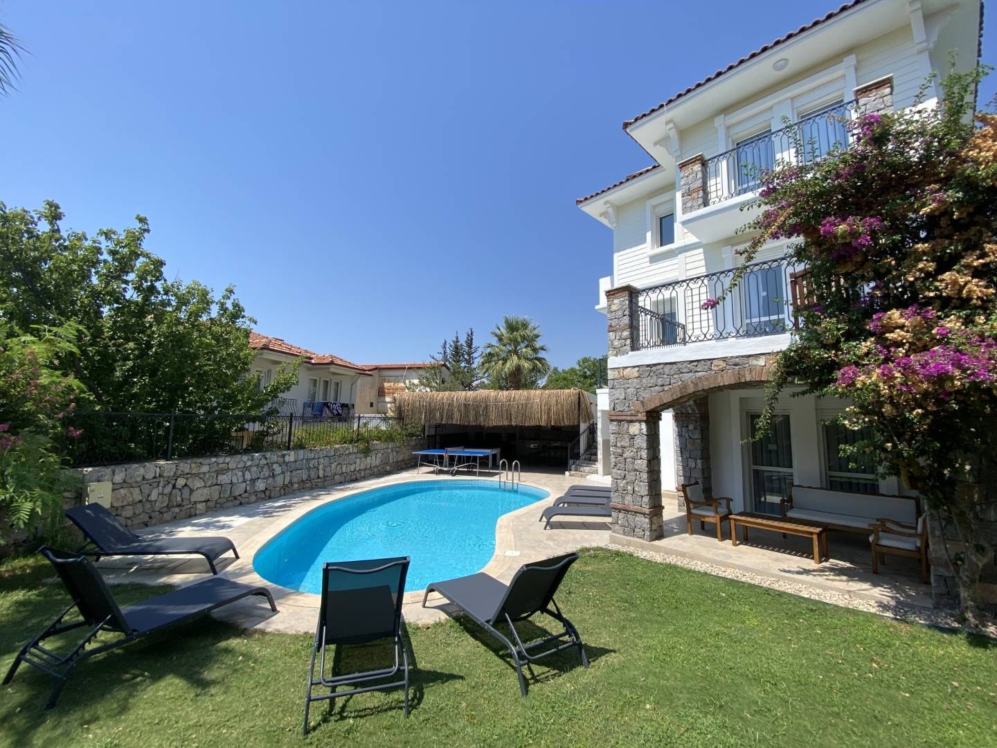 Fethiye Ölüdeniz'de Kalabalık Ailelere Uygun, Özel Havuzlu, Şık Villa