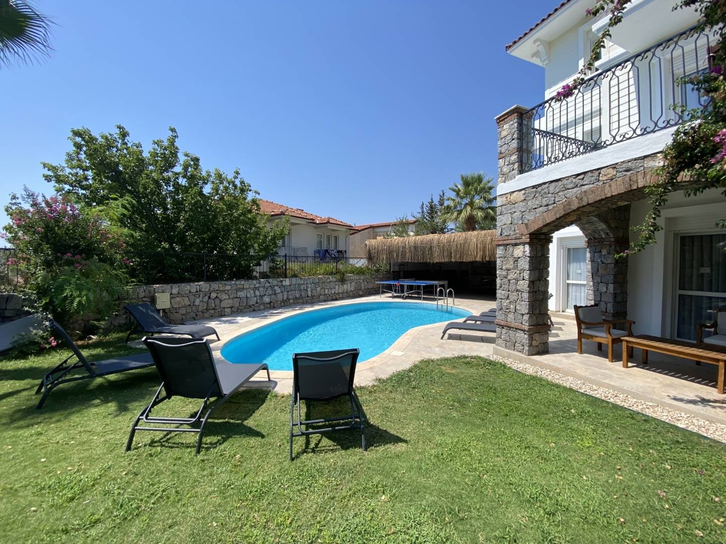 Fethiye Ölüdeniz'de Kalabalık Ailelere Uygun, Özel Havuzlu, Şık Villa