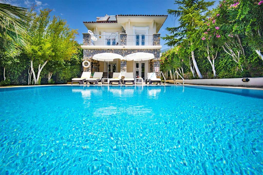 Fethiye Ölüdeniz'de Lüks ve Konforlu, Özel Havuzlu, Modern Villa