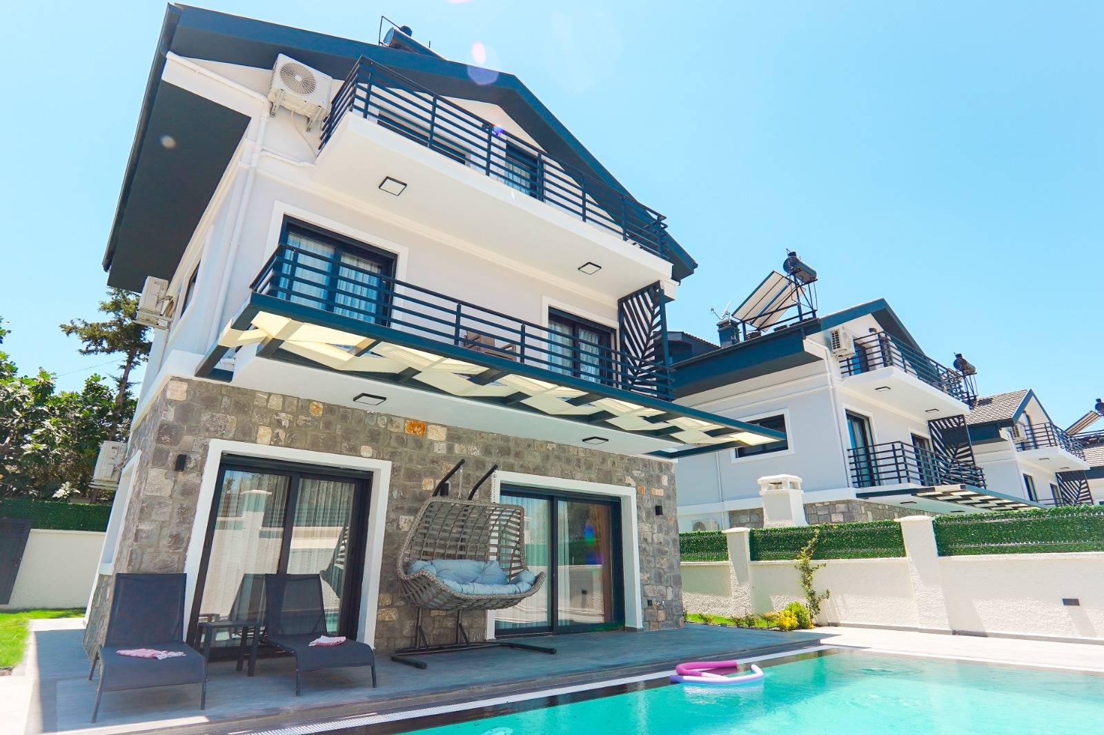 Fethiye Ölüdeniz'de Doğa ile Bütünleşen, Özel Havuzlu, Şık Villa-41632