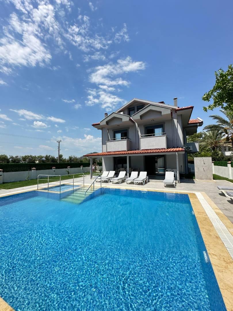 Ortaca Dalyan'da Geniş Ailelere Uygun, Özel Havuzlu, 12 Kişilik Villa-42167