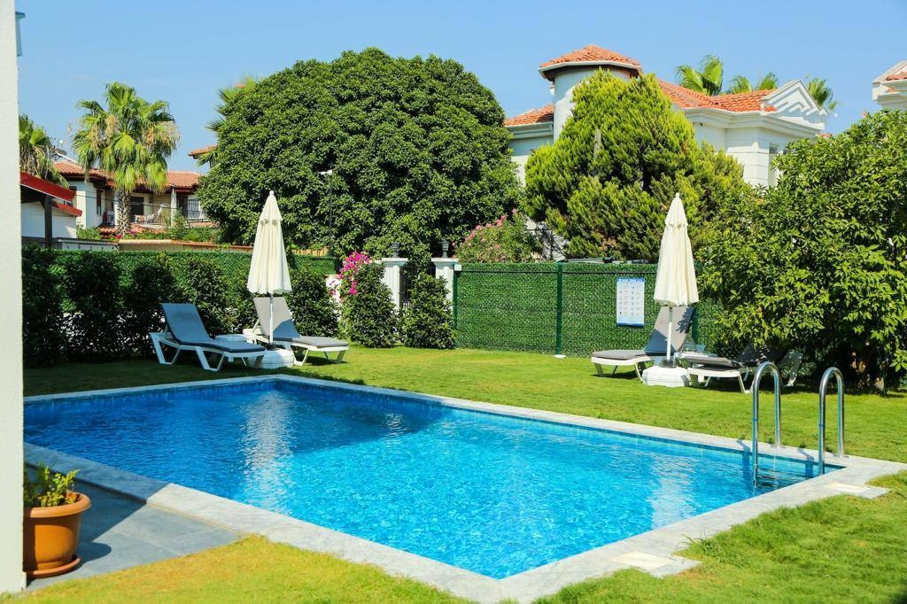 Ortaca Dalyan'da Geniş Bahçeli, Özel Havuzlu, Modern Tasarımlı Villa