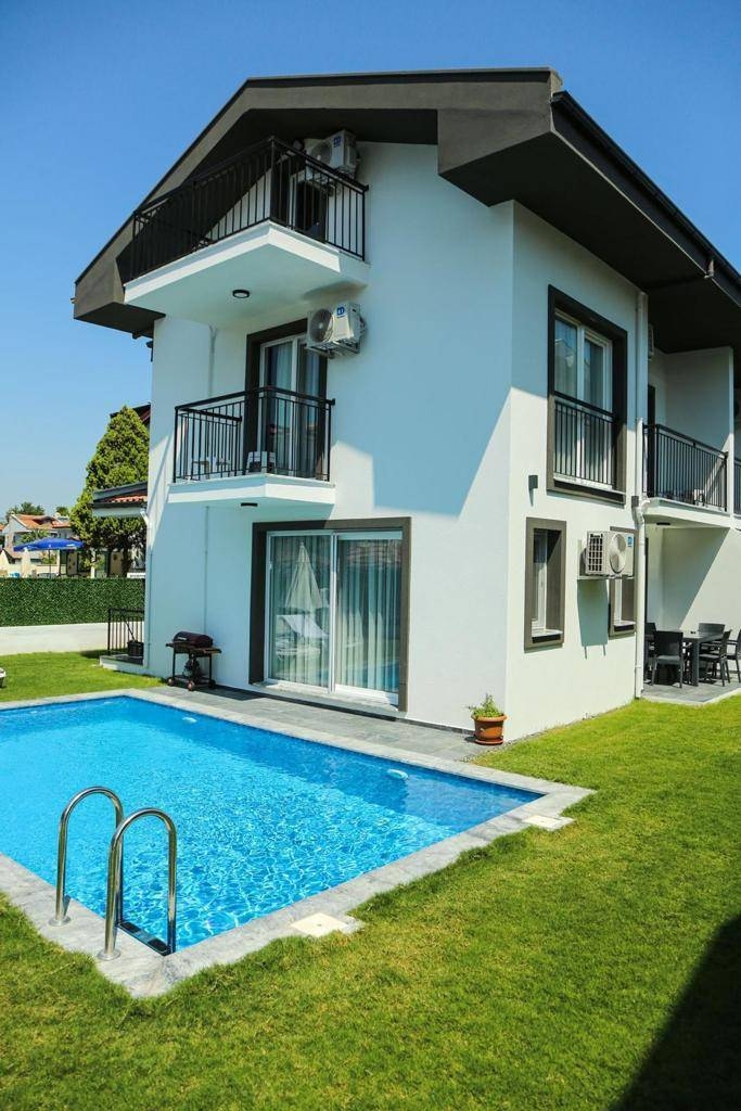 Ortaca Dalyan'da Merkezi Konumda, Özel Havuzlu, 7 Kişilik Villa