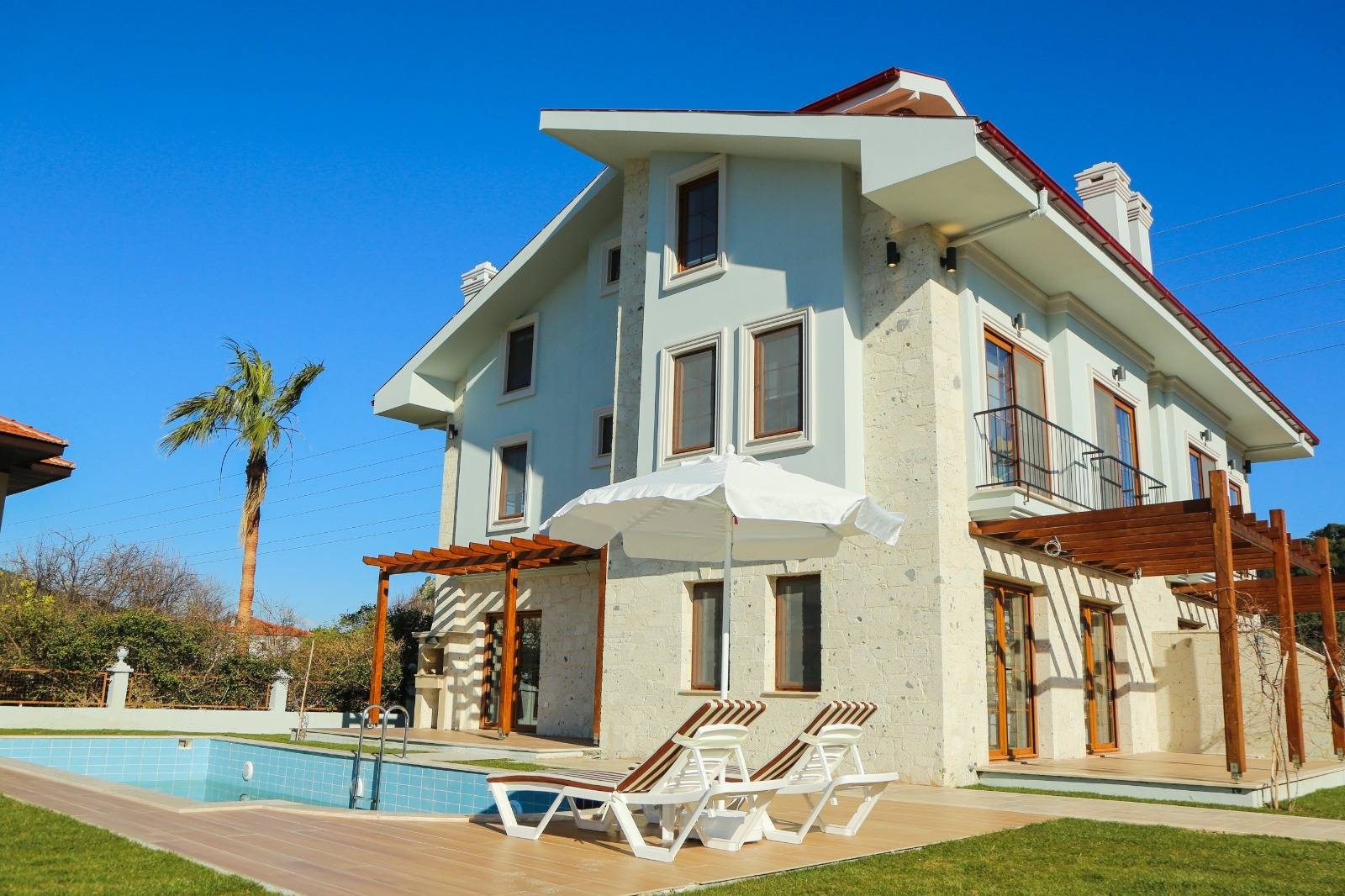 Ortaca Dalyan'da Sakin Konumda, Özel Havuzlu, Modern Villa