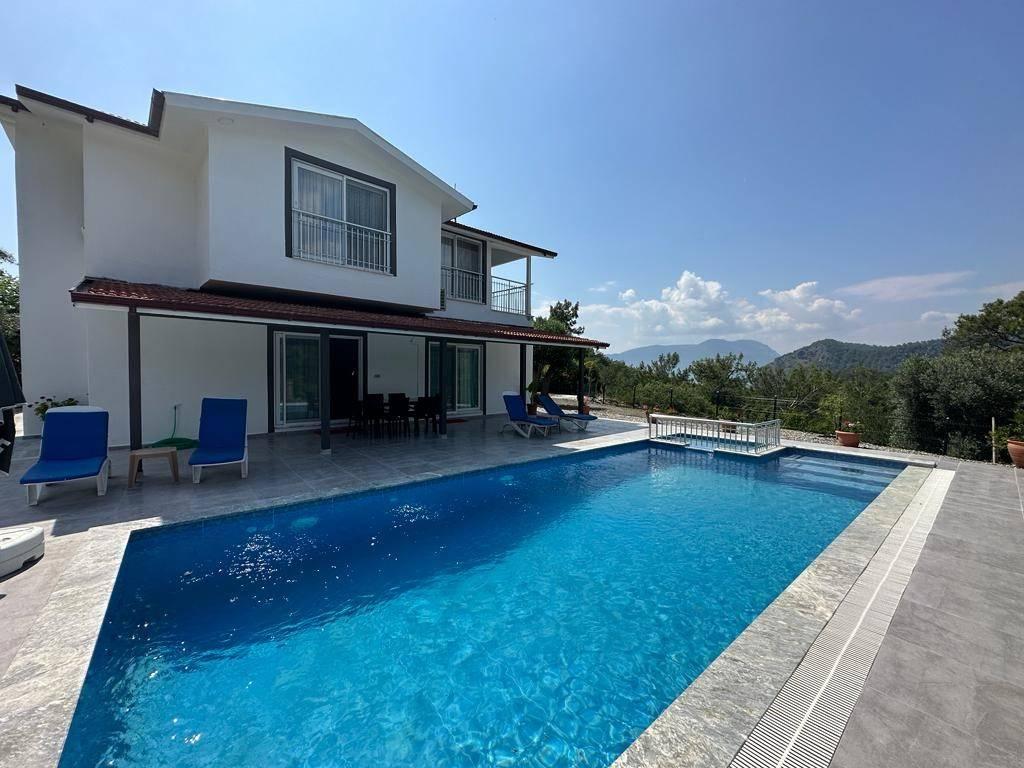 Ortaca Gökbel'de Geniş Alanlara Sahip, Özel Havuzlu, 5+1 Villa-42168