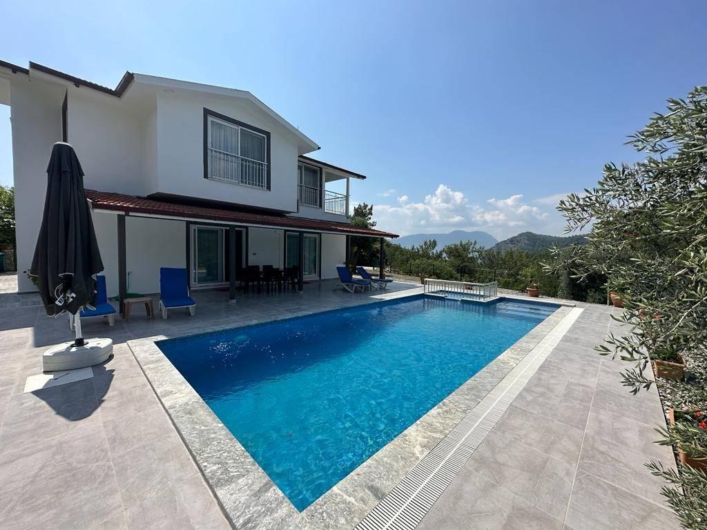 Ortaca Gökbel'de Geniş Alanlara Sahip, Özel Havuzlu, 5+1 Villa-42168