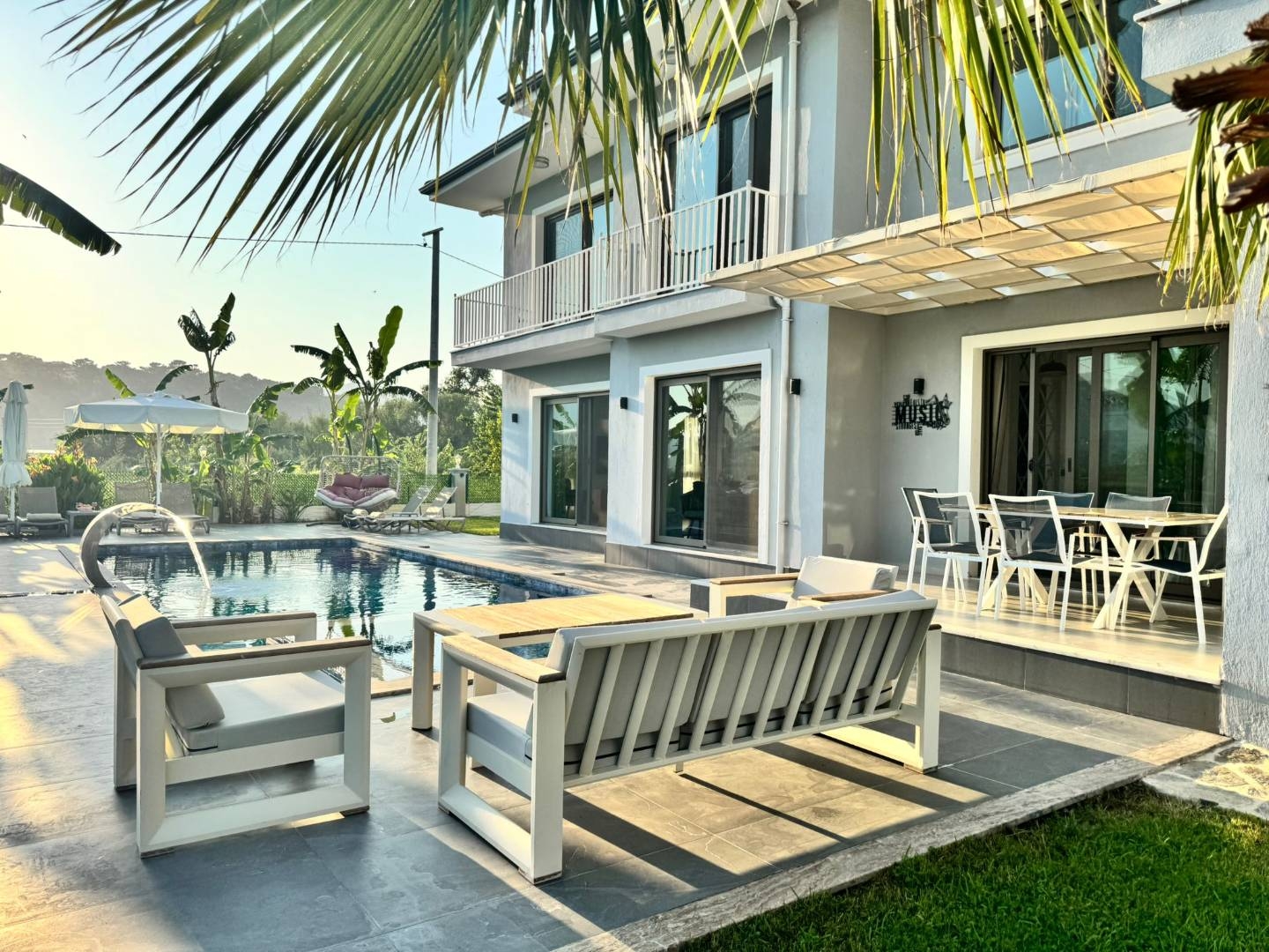 Ortaca Güzelyurt'da Huzurlu Konumda, Özel Havuzlu, Lüks Villa