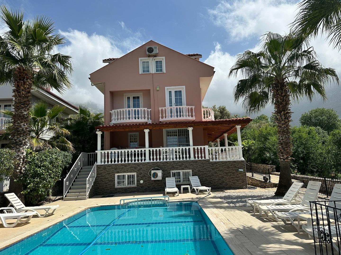 Fethiye Ölüdeniz'de Geniş Ailelere Uygun, Özel Havuzlu, Estetik Villa-37955