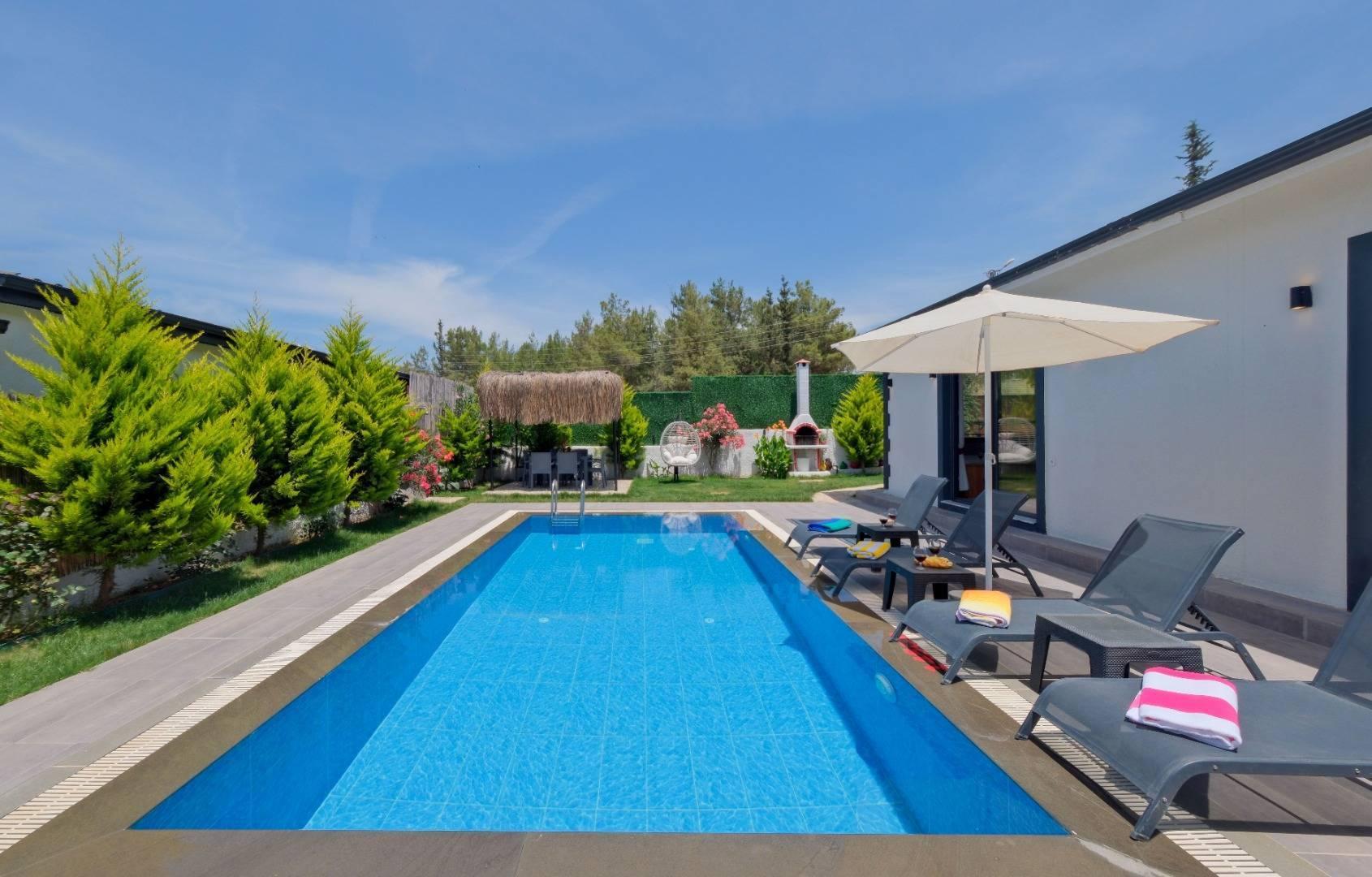 Fethiye Ölüdeniz'de Sakin Konumda, Özel Havuzlu, Şık Villa-41943