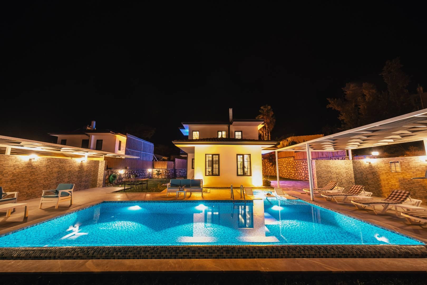 Kaş Patara'da Doğa İçerisinde, Yetişkin ve Çocuk Havuzlu, Şık Villa-40508