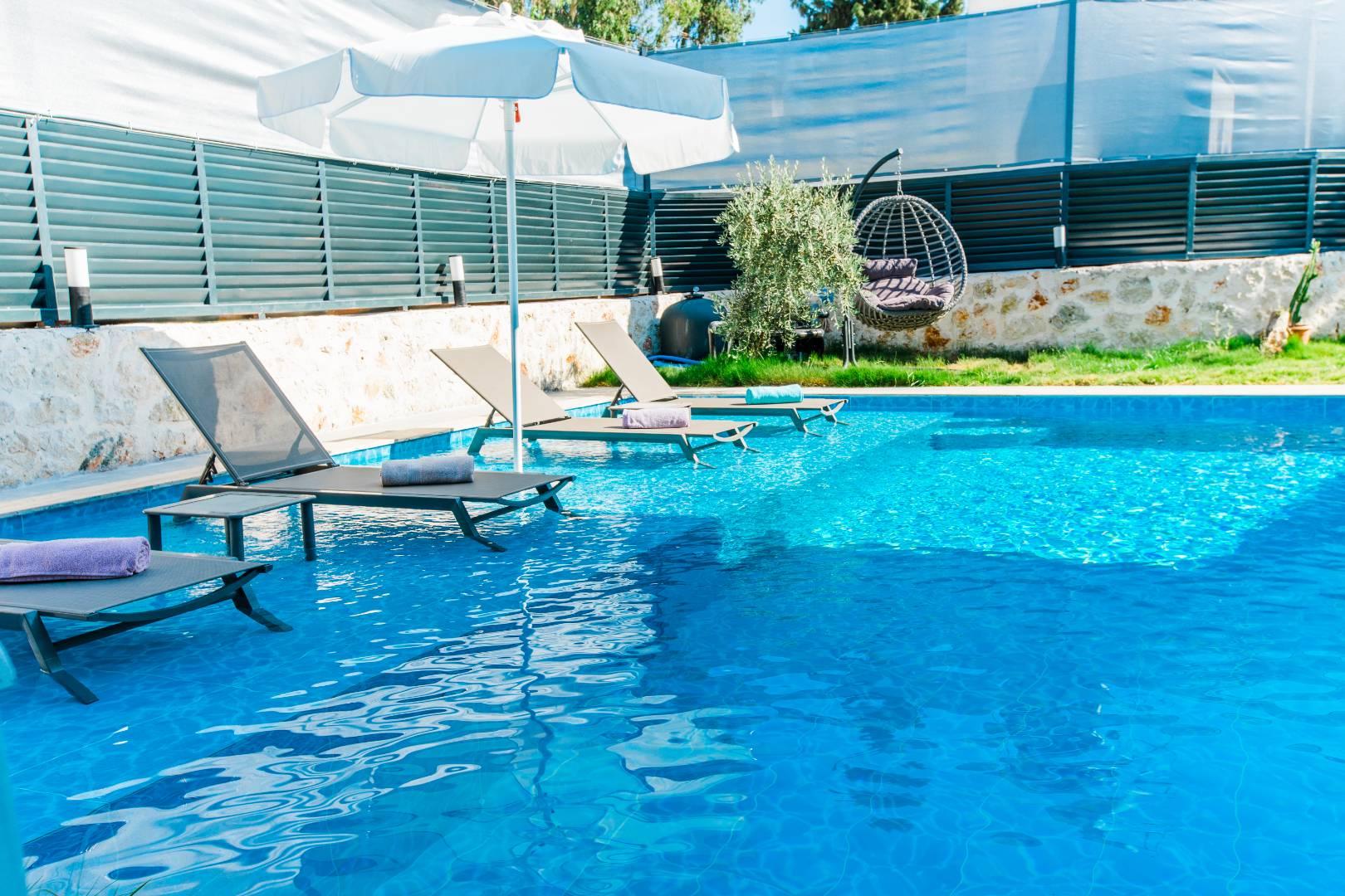 Kaş Gelemiş'te Merkezi Konumda, Özel Havuzlu, Jakuzili Villa-40456