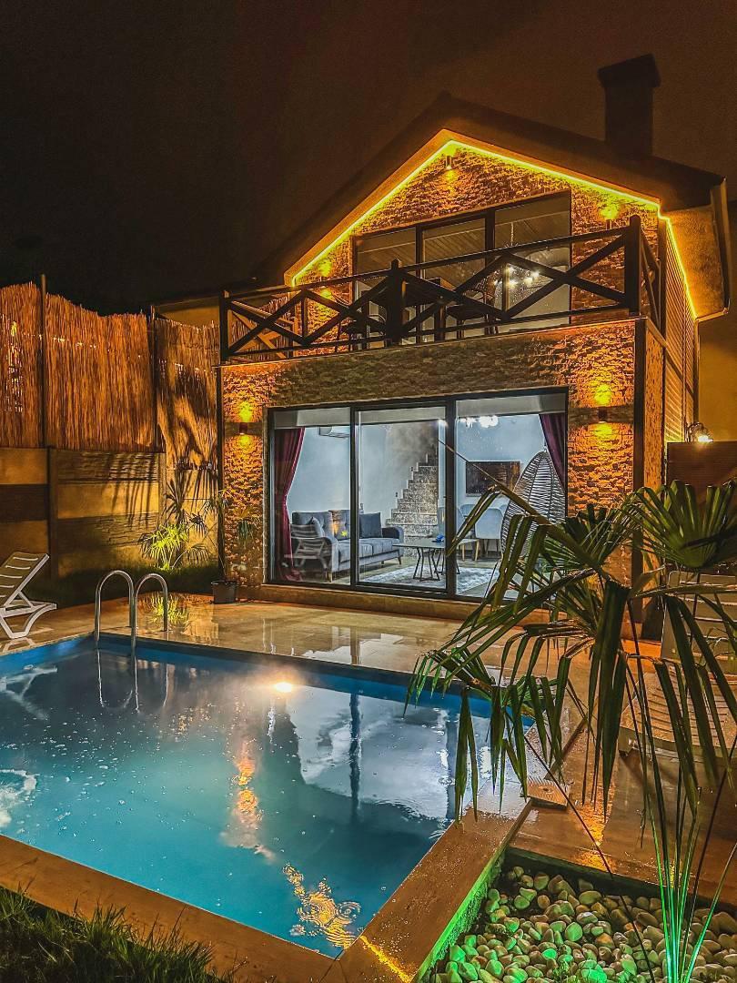 Sapanca Rüstempaşa'da Doğa İle İç İçe, Isıtmalı Havuzlu, Lüks Bungalov-40585