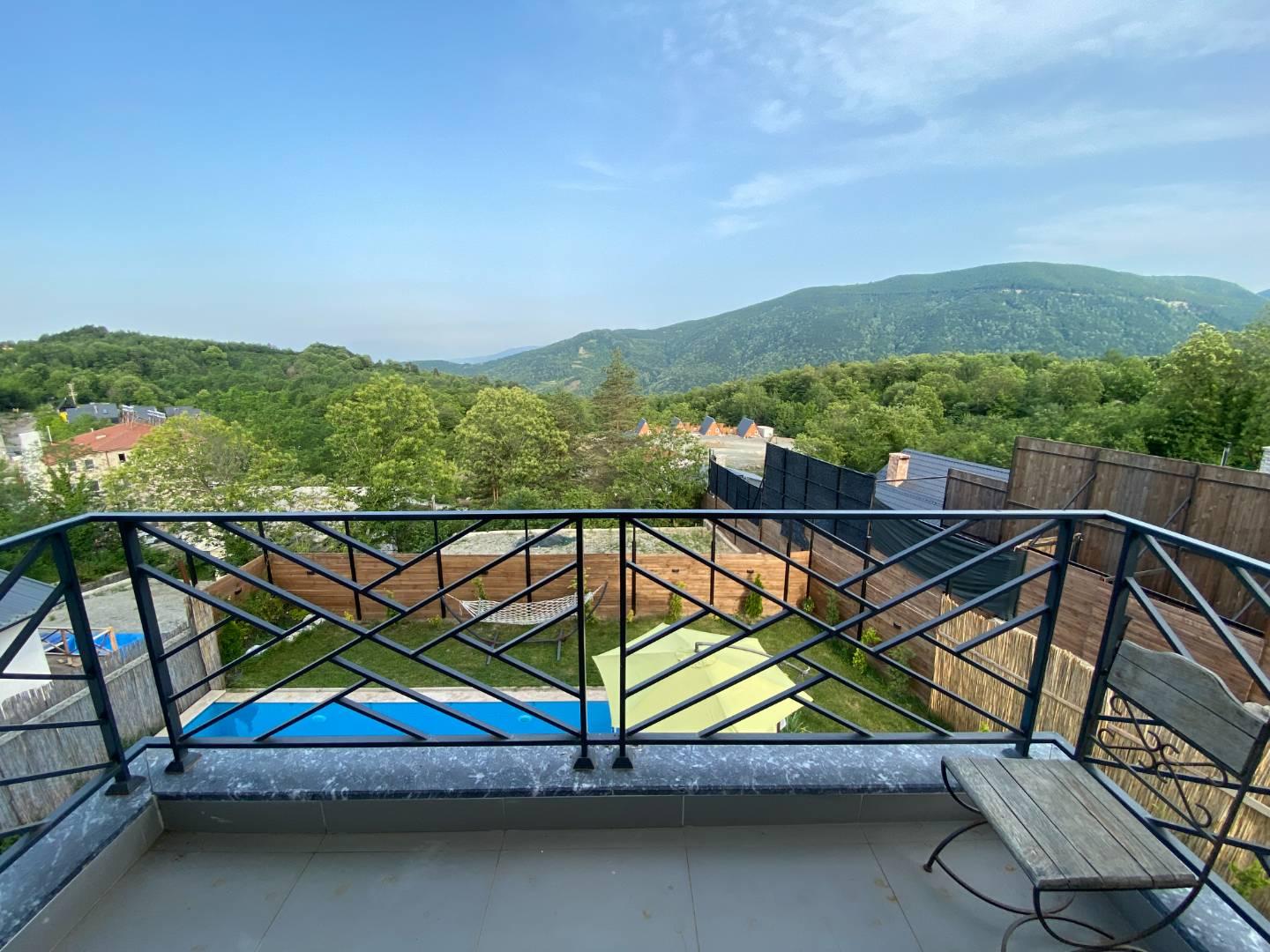 Sakarya Sapanca'da Geniş Bahçeli, Isıtmalı Havuzlu, Konforlu Villa-22838