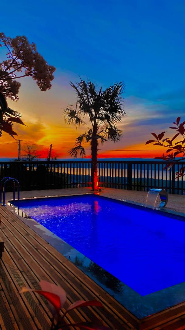 Sapanca'da Muhteşem Göl Manzaralı, Isıtmalı Havuzlu, Jakuzili Bungalov-40218