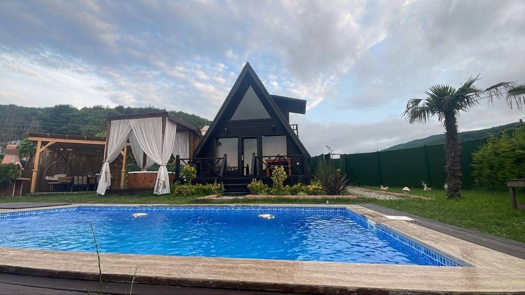 Sapanca Gazipaşa'da Nefes Kesici Doğada, Özel Havuzlu, Ferah Bungalov
