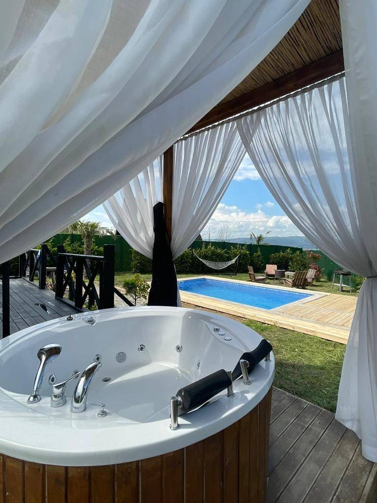 Sapanca Gazipaşa'da Nefes Kesici Doğada, Özel Havuzlu, Ferah Bungalov