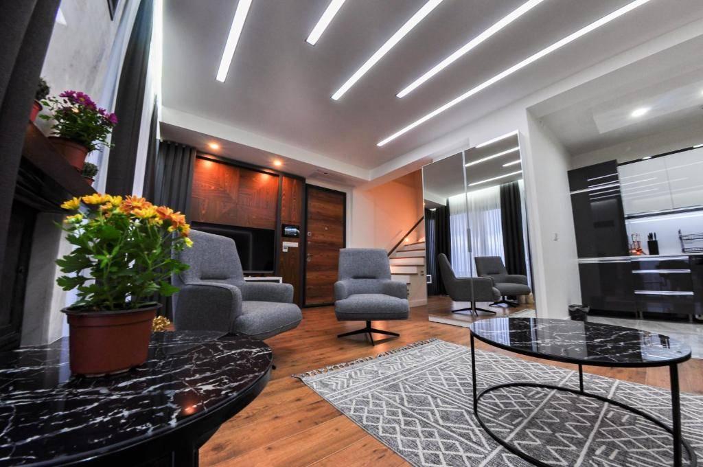 Sapanca Güldibi'nde Çekirdek Ailelere Uygun, Jakuzili, Şık Villa-42416