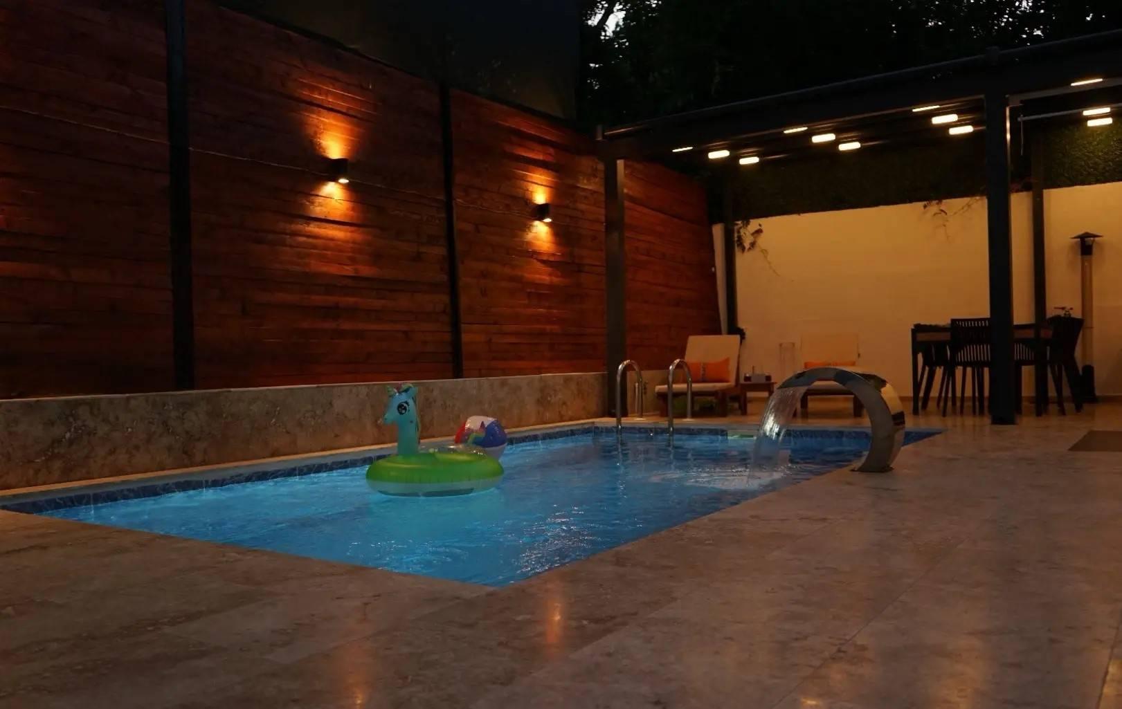 Sapanca Güldibi'nde Merkezi Konumda, Isıtmalı Havuzlu, Modern Villa-43178