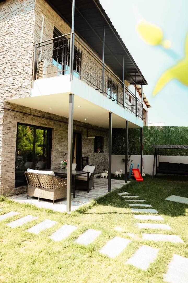 Sapanca Güldibi'nde Yemyeşil Bahçede, Özel Havuzlu, Taş Villa -43279
