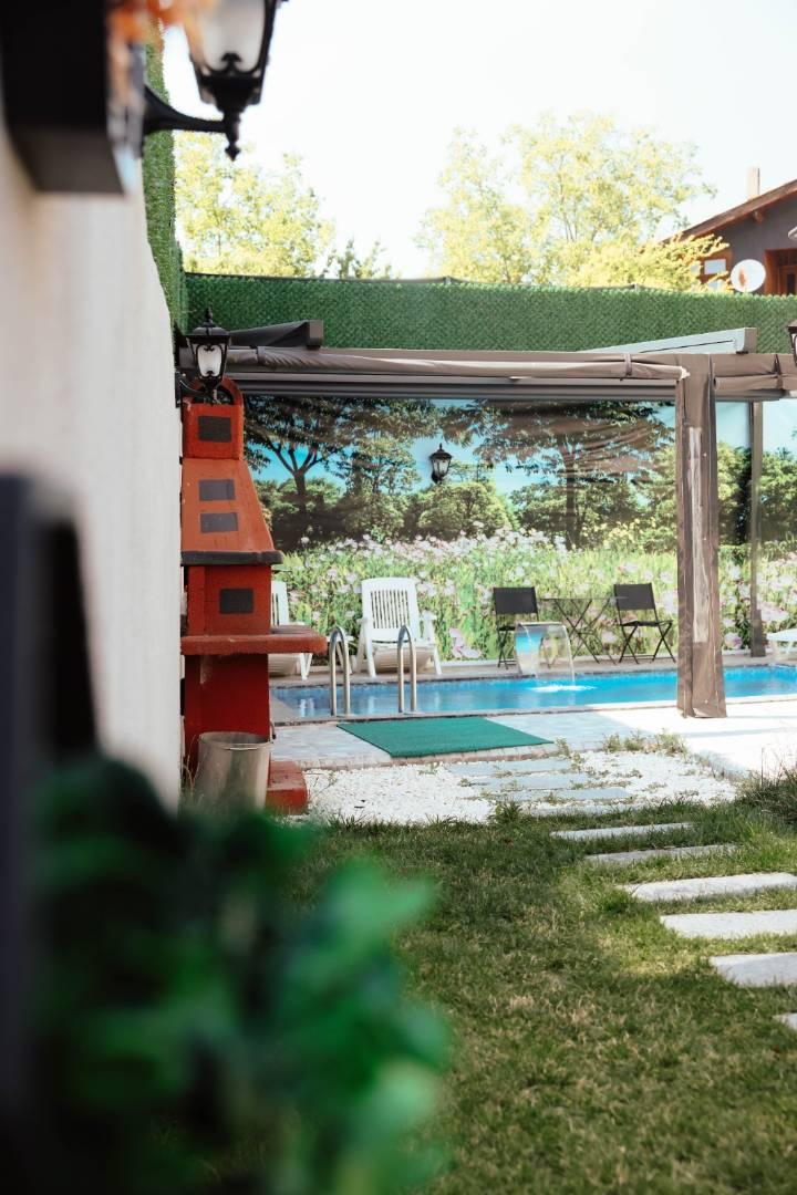Sapanca Güldibi'nde Yemyeşil Bahçede, Özel Havuzlu, Taş Villa -43279